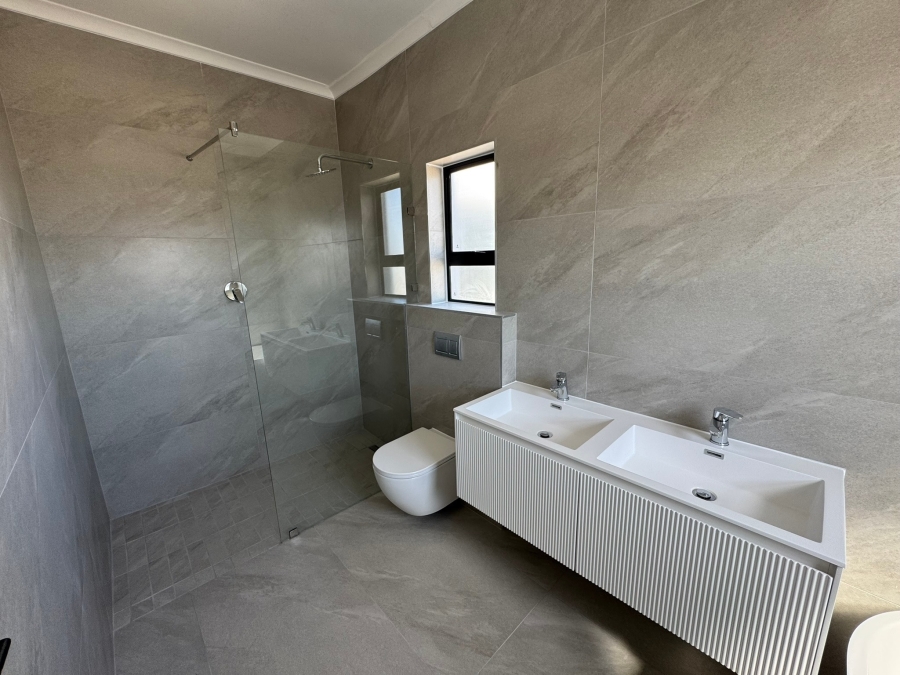 4 Bedroom Property for Sale in Sandown Western Cape